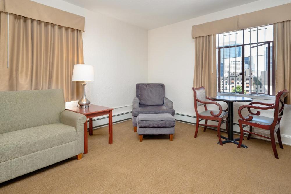 Twin Suite with Two Twin Beds (No Air-Conditioning) interior